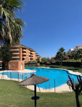 Si quieres un invierno a 15 grados, ven a Sabinillas, San Luis De Sabinillas
